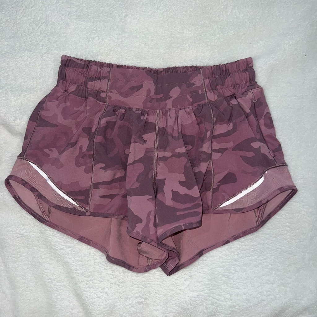 Lululemon Nwot Hotty Hot Short 2.5